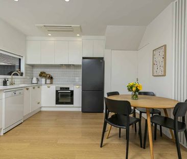 COSY, WELCOMING and GREAT LOCATION - Photo 1