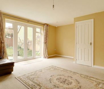 3 bedroom semi-detached house to rent - Photo 1