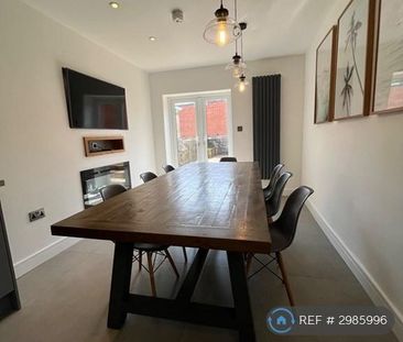 6 bedroom terraced house to rent - Photo 5
