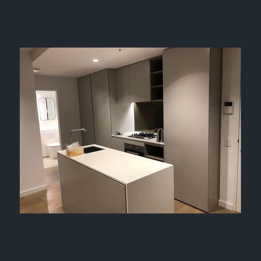 Modern Two-Bedroom Apartment in the Heart of Melbourne CBD - Photo 1