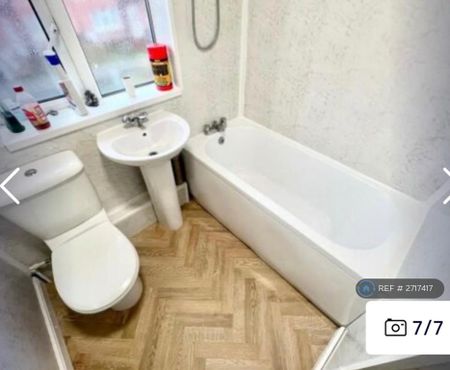 3 bedroom terraced house to rent - Photo 4