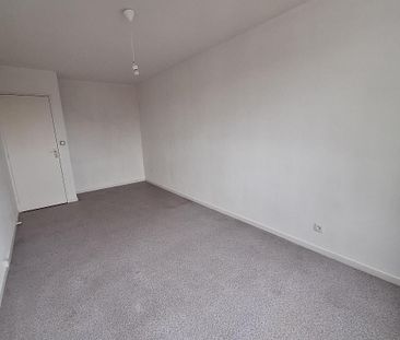 Location Appartement 4 pièces 93m² DOUAI 59500 - Photo 5