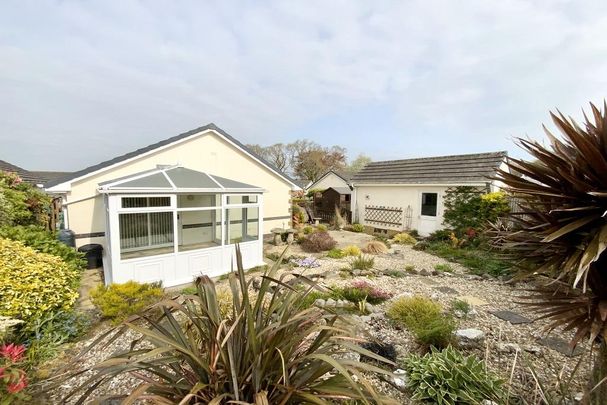 3 bedroom detached bungalow to rent - Photo 1
