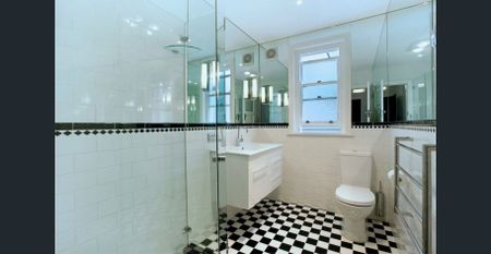 RENOVATED ART DECO APARTMENT WITH STUDY AREA + VIEWS - Photo 4