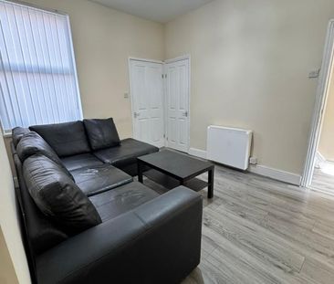 Room in a Shared House, Rossett Street, L6 - Photo 3