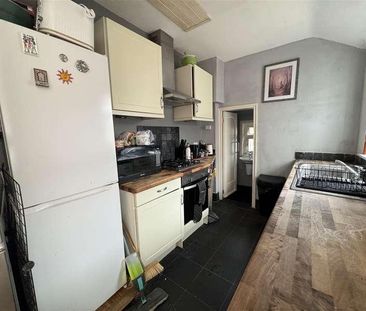 Redcliffe Street, Swindon, SN2 - Photo 5