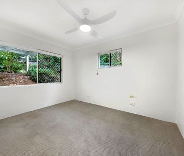 Charming Home in Palmwoods with Solar & Lawn Maintenance Included! - Photo 4