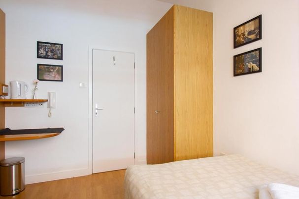 Flat 19 Finchley Road, Hampstead NW3 7AJ - Photo 1