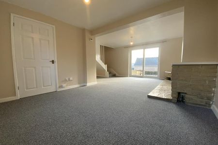 2 bedroom end of terrace house to rent - Photo 3