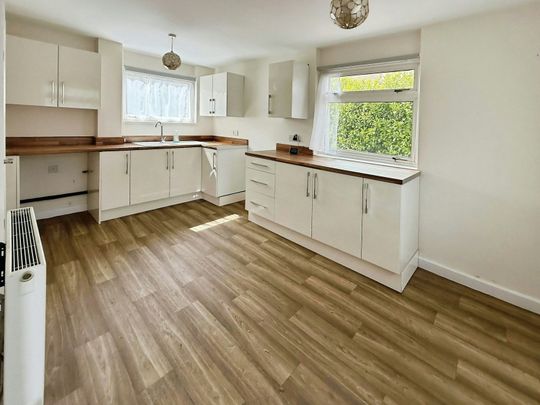 Waverley, Woodside, Telford, TF7 - Photo 1