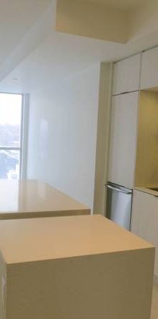 Downtown Spacious Condo Bachelor For Rent - Photo 1