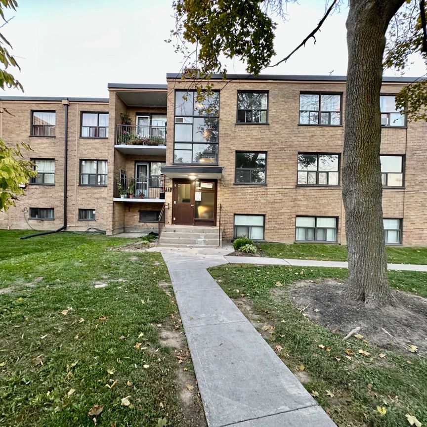 For Lease - 11 Wingreen Court Unit# 4, Toronto, Ontario - Photo 1
