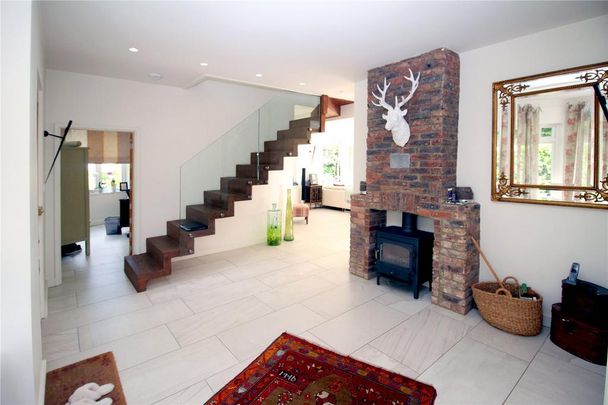 4 bedroom detached house to rent - Photo 1