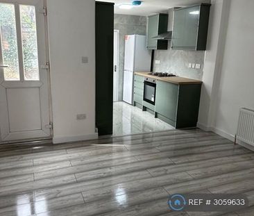 3 bedroom end of terrace house to rent - Photo 6