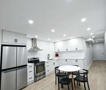 For Lease - 22 Pine Hill Crescent, Aurora, Ontario - Photo 6