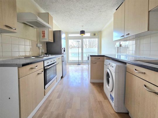 3 bedroom apartment to rent - Photo 1