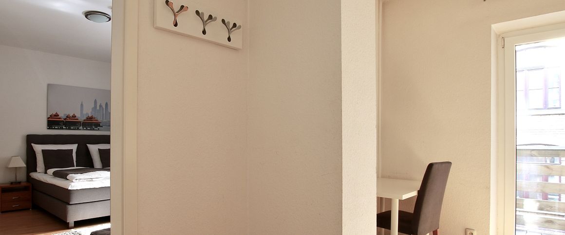 Schön möbliertes Apartment mit Balkon im Rathenauviertel - Foto 1