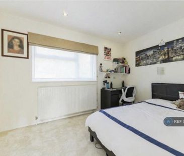 4 bedroom detached house to rent - Photo 5