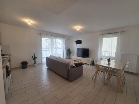 Location Appartement 2 pièces Meublé 46m² ST JULIEN EN GENEVOIS 74160 - Photo 2