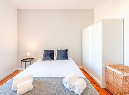 Escadinhas da Saúde, Lisbon, Lisbon 1100-584 - Photo 3