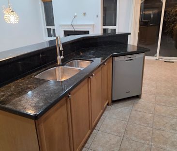 For Lease - 91 Trailside Walk, Brampton, Ontario - Photo 6