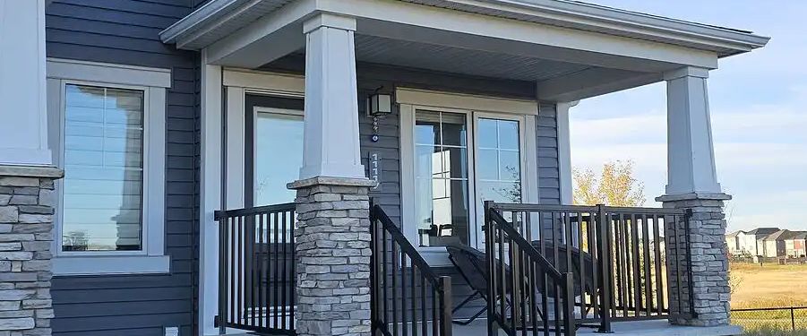 BEAUTIFUL 3-BEDROOM CORNER OWNHOUSE FOR RENT – CITYSCAPE NE CALGARY | $2,300 — 3 Bedrooms+ Den Townhouse - Photo 1