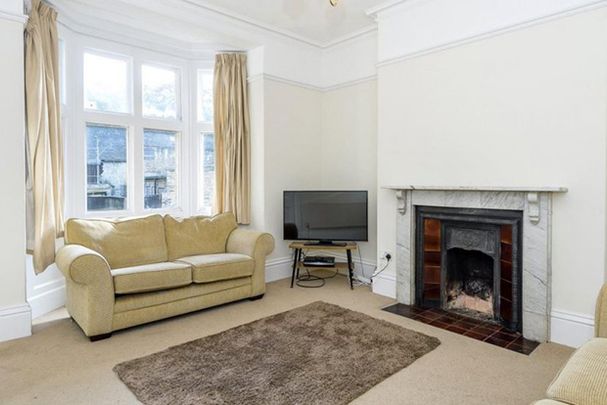 Minster Precincts, PE1 1XS, Peterborough - Photo 1