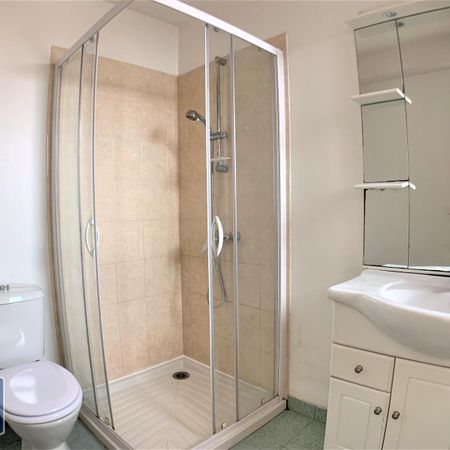 Location Appartement 2 pièces 34m² BEAUMONT DE LOMAGNE 82500 - Photo 3