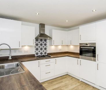 3 bedroom semi-detached house to rent - Photo 1