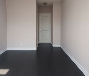 For Lease - 2470 Prince Michael Drive Unit# 701, Oakville, Ontario - Photo 3