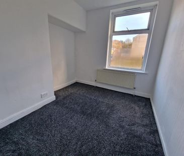 Church Hill, Eastborough, Dewsbury - Photo 1