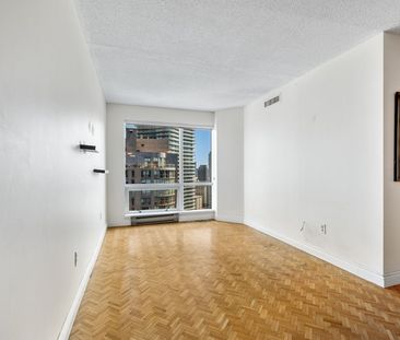 For Lease - 1001 Bay Street Unit# 2709, Toronto, Ontario - Photo 4