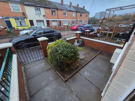 25 Empire Parade, Donegall Road, Belfast, BT12 6GN - Photo 3