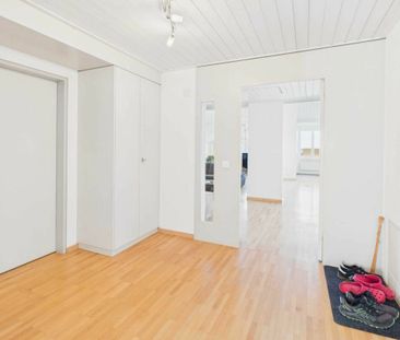 3.5-Zimmerwohnung mit frisch sanierter Küche und Badezimmer - Photo 3