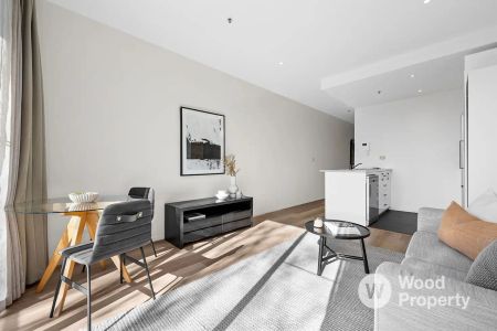 “Stunning Park & City Views from Bright 1‑Bedroom St Kilda Apartment” - Photo 3