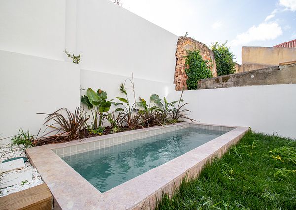 Apartamento T2 a estrear para Arrendamento em Belém com piscina e jardim de acesso privado a quem lá vive (3A)