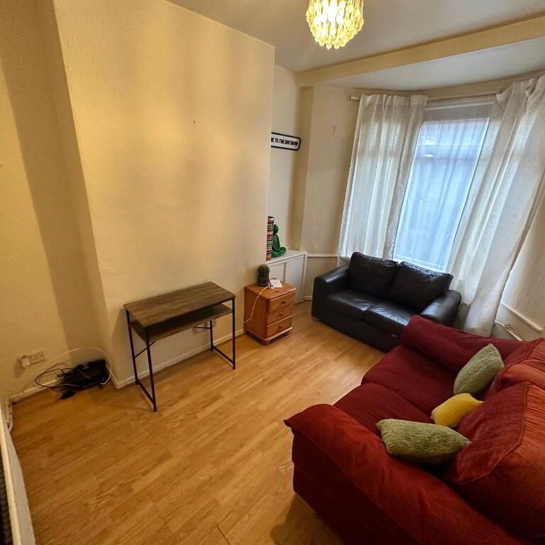114 Tates Avenue, Belfast, BT9 7BZ - Photo 1