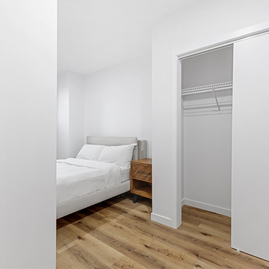 2060 Rue St-Denis #301 - Photo 1