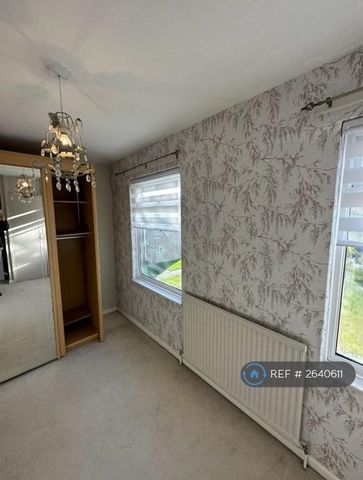 3 bedroom terraced house to rent - Photo 4