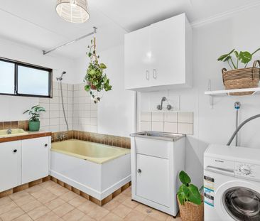 Spacious Family Home in Scenic Goolwa Location - Photo 1