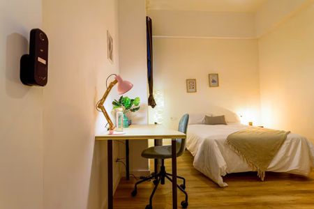 Carrer de la Mercè, Barcelona, Catalonia 08002 - Photo 2