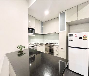 209/68 La Trobe Street - Photo 6