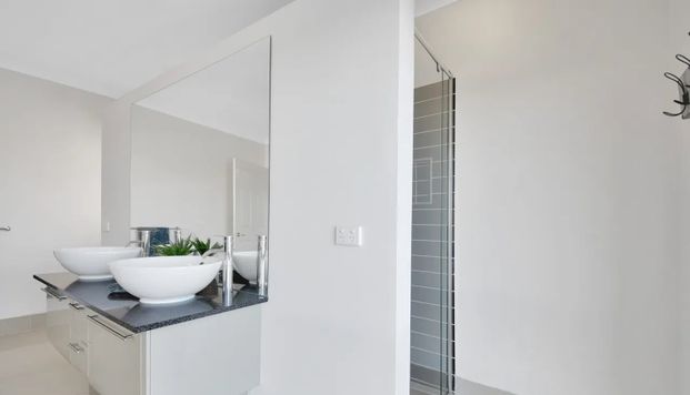 Luxury Living on Waterside - Photo 1