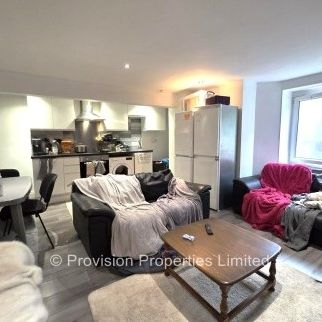 8 Bedroom Kensington Terrace - Photo 1