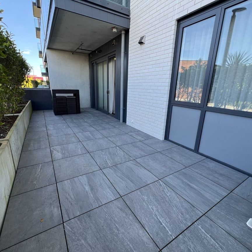 One Bedroom Comfort in the Heart of Hobsonville Point - Photo 1