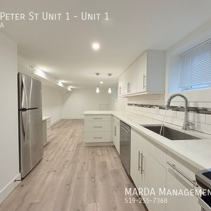 BEAUTIFULLY RENOVATED 2BEDROOM/1BATH + HYDRO AND GAS - Photo 1