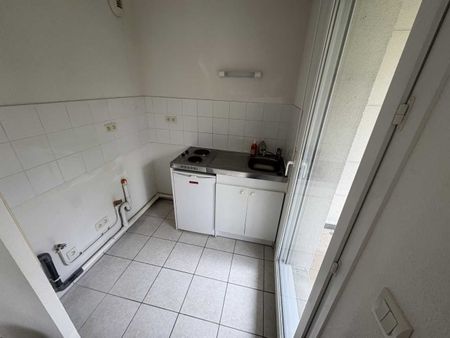 Location Appartement 1 pièce 33m² - Photo 2