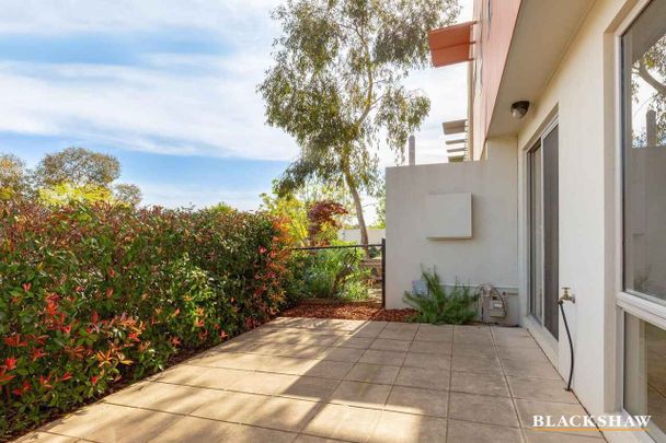 Four Bedroom low maintenance townhouse - Photo 1