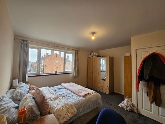 5 Bed Student Accommodation - Photo 1