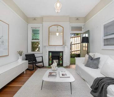 Charming 2 Bedroom Cottage in Balmain Village Location - Photo 1